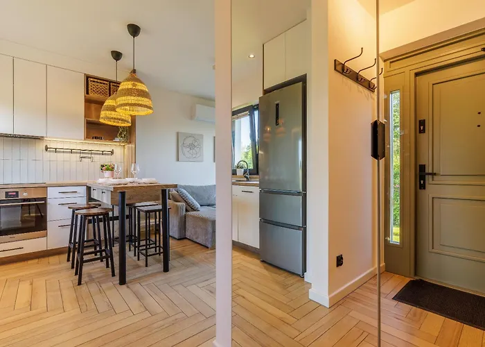 Solo Na Wyspie, Blisko Morza Sobieszewo