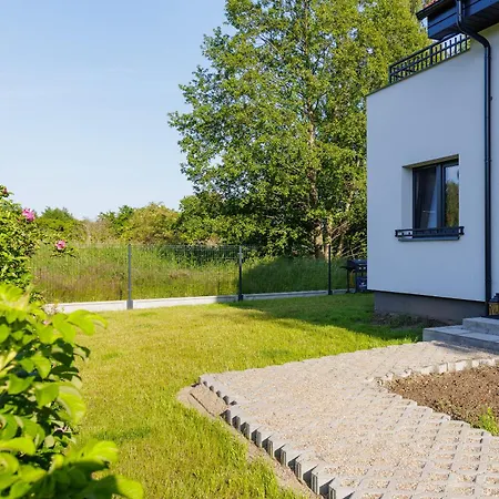 Solo Na Wyspie, Blisko Morza Sobieszewo